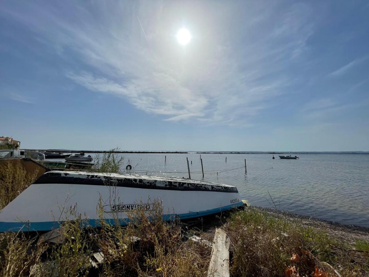 Oasis Cove, Maisons Au Bord De L'eau, De *