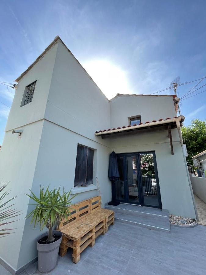 Oasis Cove, Maisons Au Bord De L'eau, De Holiday home *